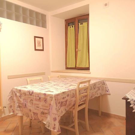 Casa Mica Hotel อับบาเดียซานซัลวาตอเร ภายนอก รูปภาพ