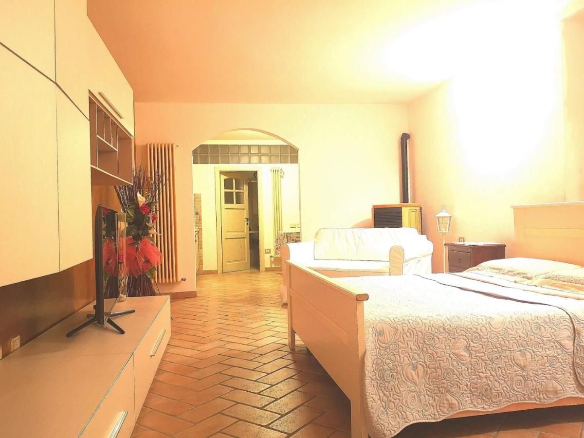 Casa Mica Hotel อับบาเดียซานซัลวาตอเร ภายนอก รูปภาพ