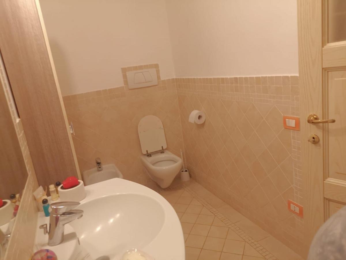 Casa Mica Hotel อับบาเดียซานซัลวาตอเร ภายนอก รูปภาพ